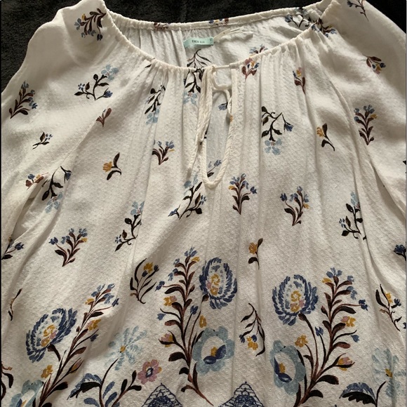 Blouse - Picture 2 of 3